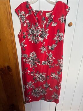 ECI Red Floral V-Neck Midi Dress